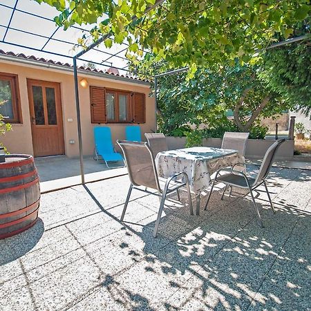 Apartman Kirac Pomer Bagian luar foto