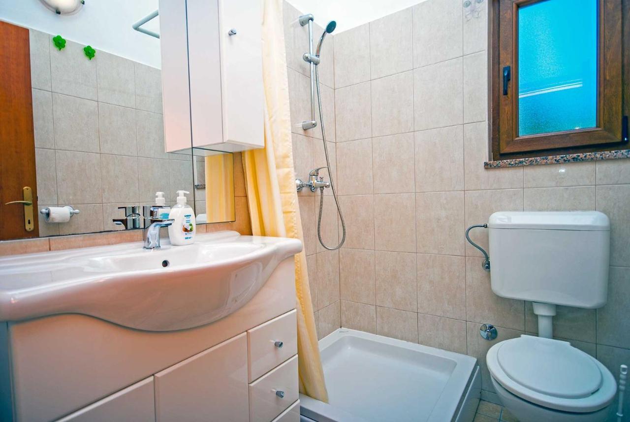 Apartman Kirac Pomer Bagian luar foto